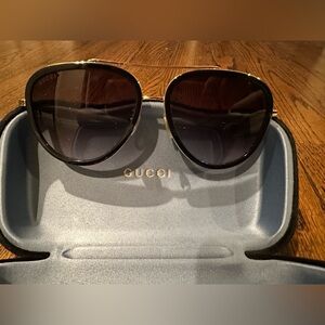 Gucci Women’s Polarized Aviator Sunglasses - Used